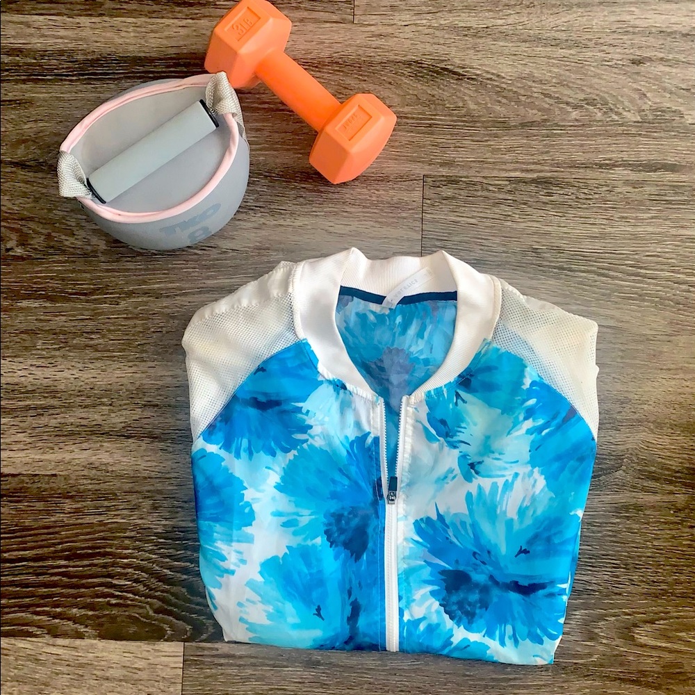 women’s fabletics zip up windbreaker